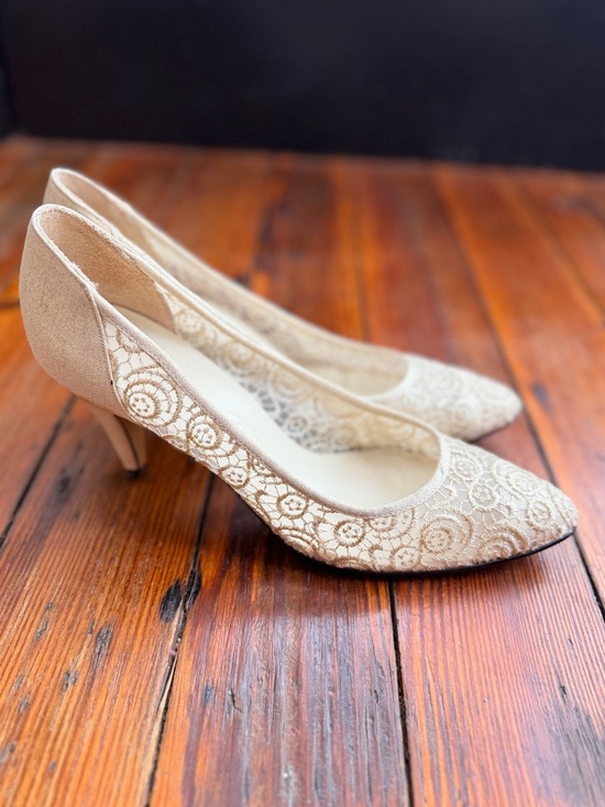 Life Stride Shoes - Vintage 90s Life Stride leather & white lace formal heels
